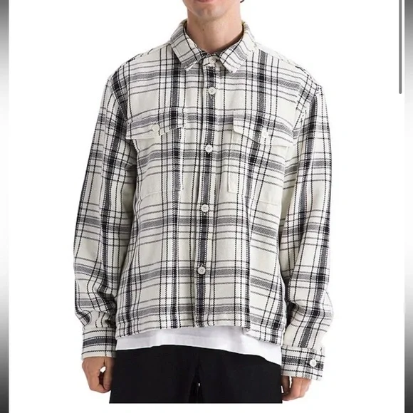 The North Face Valley Twill Utility Shacket - Picture 2 of 8